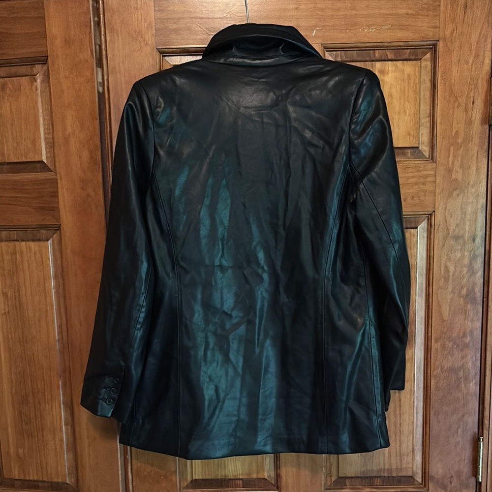 Abercrombie & Fitch Black Leather Jacket with Relaxed Silhouette - Picture 7 of 7